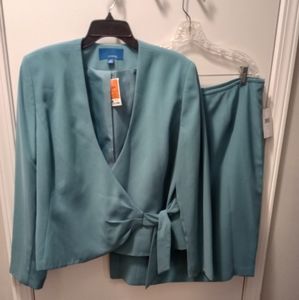 NWT - Size 18 - Skirt and Jacket Set